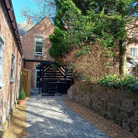 The West Wing At Eriviat Hall Hot Tub Henllan  Bagian luar foto