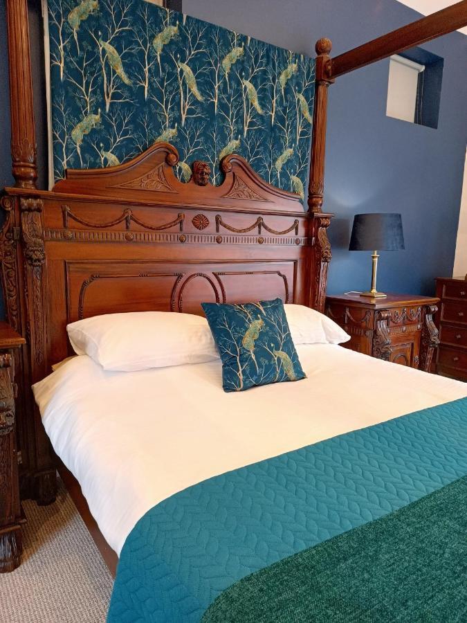 The West Wing At Eriviat Hall Hot Tub Henllan  Bagian luar foto